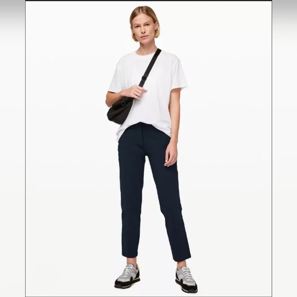 Lululemon Black Pants Size 2 On the Move Tapered Cropped Travel Skeek Commuter